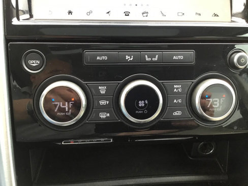 Used 2017 Land Rover Discovery HSE image 30