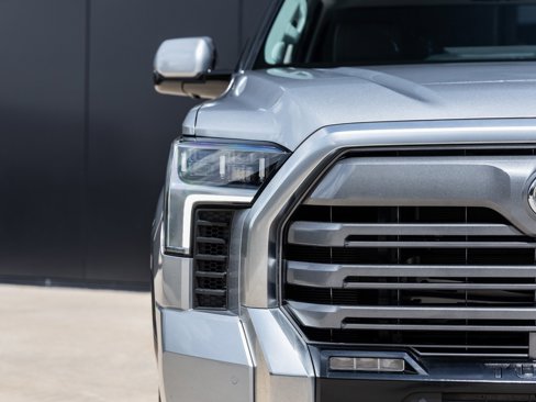 Used 2023 Toyota Tundra Limited image 17