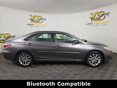 Used 2017 Toyota Camry XLE image 10