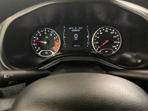 Used 2017 Jeep Renegade Altitude image 16