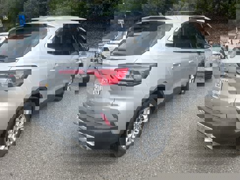 Used 2020 Ford Escape SE image 4
