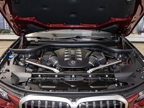 New 2026 BMW ALPINA XB7 image 5