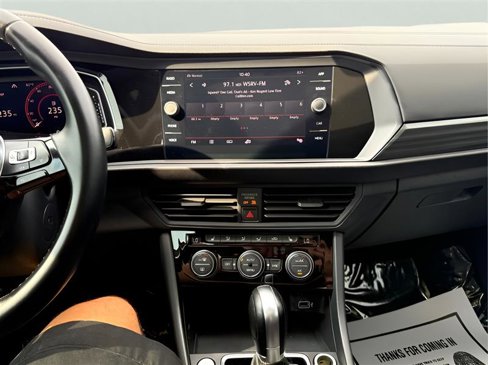 Used 2019 Volkswagen Jetta SEL image 18