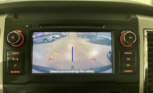 Used 2019 Nissan Titan SV image 10