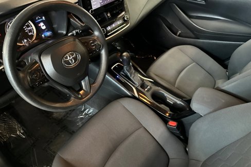 Used 2022 Toyota Corolla LE image 9