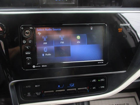 Used 2017 Toyota Corolla iM image 11