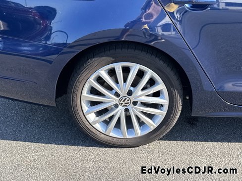 Used 2012 Volkswagen Jetta SEL image 12