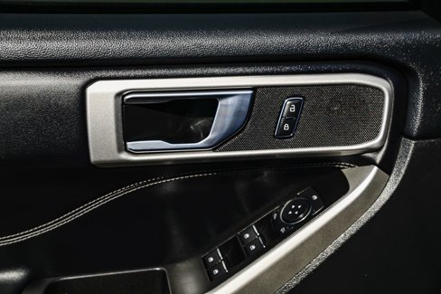Used 2022 Ford Explorer XLT image 21