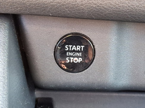 Used 2024 Nissan Rogue SV image 24