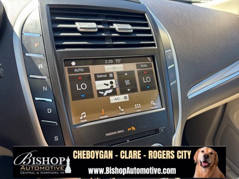 Used 2019 Lincoln MKC Premiere image 32