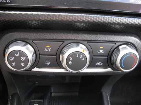 Used 2024 Nissan Kicks SV image 18
