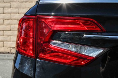 Used 2023 Honda Odyssey Touring image 9