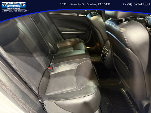 Used 2018 Chrysler 300 Limited image 26