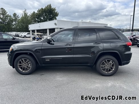 Used 2016 Jeep Grand Cherokee Laredo 75th Anniversary image 4