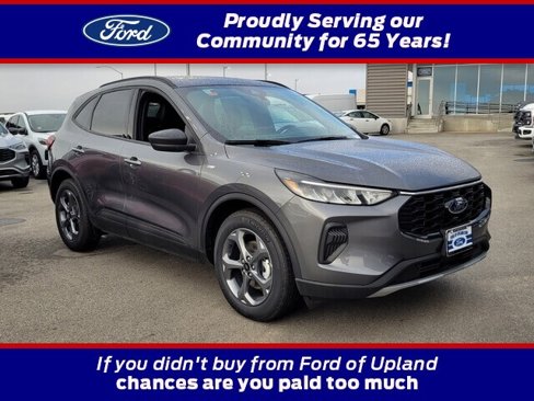 New 2025 Ford Escape ST-Line w/ Cold Weather Package image 1
