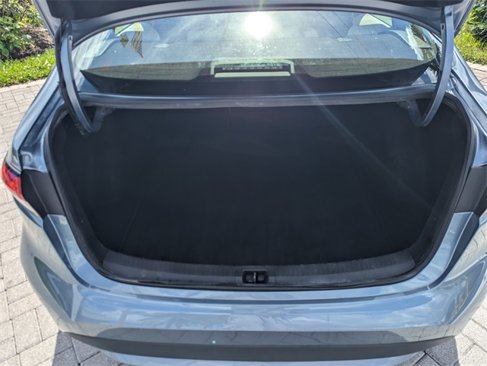 Used 2022 Toyota Corolla LE image 14