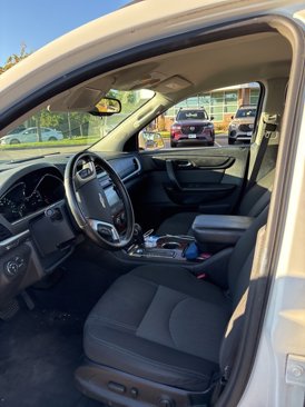 Used 2014 Chevrolet Traverse LT image 8