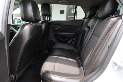 Used 2021 Chevrolet Trax LT image 7