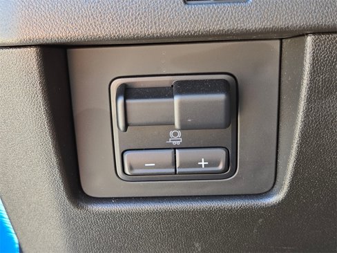 Used 2023 Chevrolet Colorado LT w/ LT Convenience Package image 33