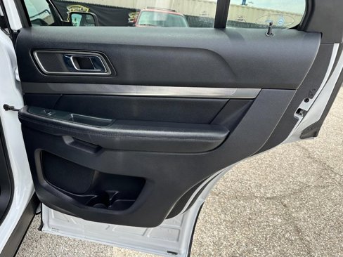 Used 2019 Ford Explorer XLT image 29