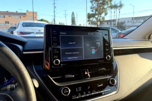 Used 2022 Toyota Corolla LE image 12