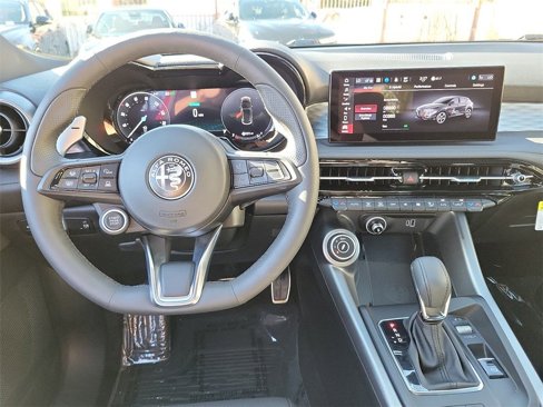 New 2024 Alfa Romeo Tonale Veloce image 5