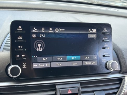 Used 2018 Honda Accord Sport image 23