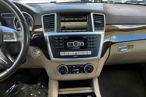 Used 2014 Mercedes-Benz GL 450 4MATIC image 6