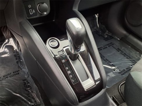 Used 2021 Nissan Kicks S image 7