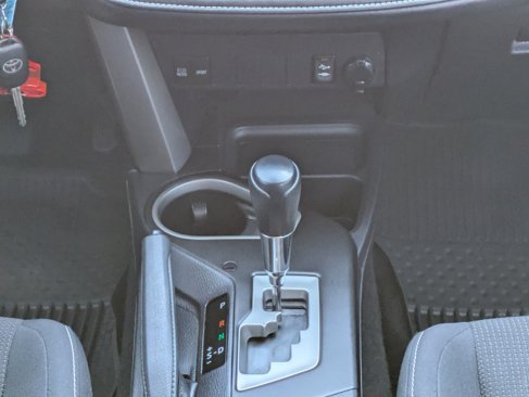 Used 2018 Toyota RAV4 XLE image 20