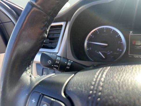 Used 2019 Toyota Highlander XLE image 31