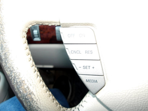 Used 2004 Lincoln Aviator AWD image 16