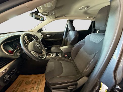 Used 2016 Jeep Cherokee Latitude image 20