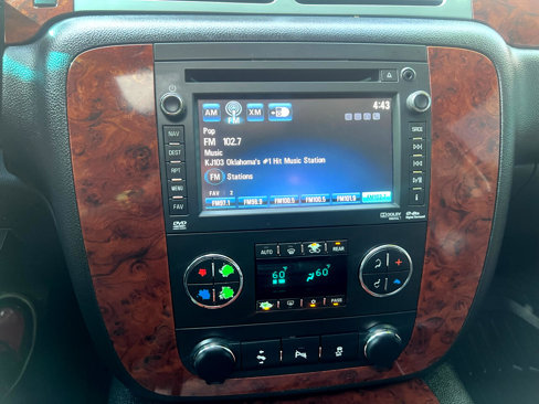 Used 2014 Chevrolet Tahoe LTZ image 19