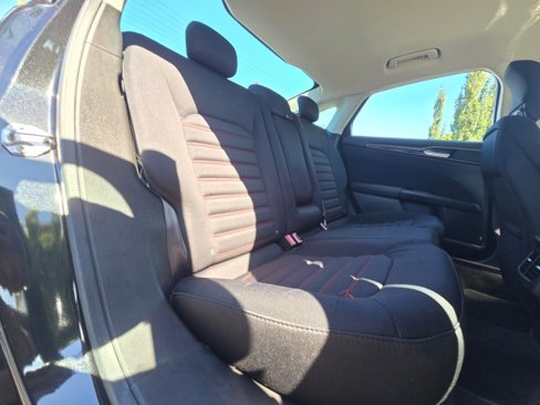 Used 2015 Ford Fusion SE w/ Equipment Group 201A image 15