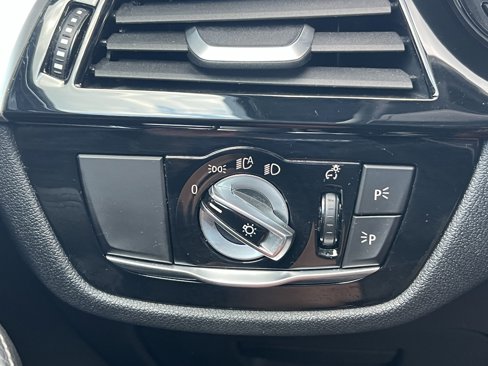 Used 2019 BMW 540i w/ Convenience Package image 27