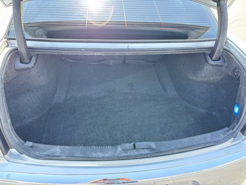 Used 2020 Chrysler 300 Touring image 21