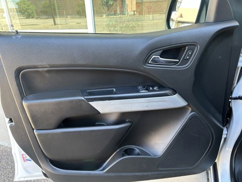 Used 2022 Chevrolet Colorado LT w/ Fleet Safety Package image 9