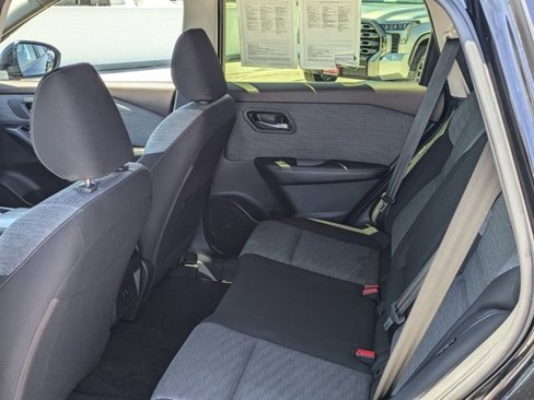 Used 2023 Nissan Rogue SV image 14