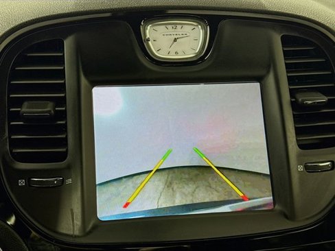 Used 2016 Chrysler 300 S image 18