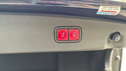Used 2010 Mercedes-Benz E 63 AMG Sedan image 19