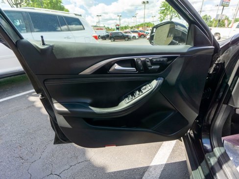Used 2018 INFINITI QX30 AWD image 17