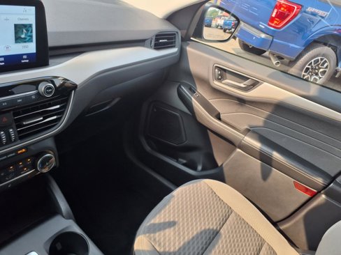 Certified 2022 Ford Escape SE w/ Cold Weather Package image 22