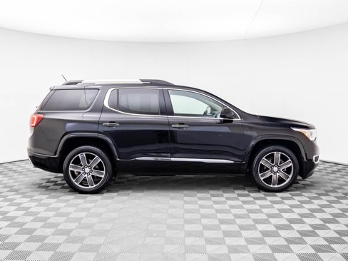 Used 2017 GMC Acadia Denali w/ Technology Package image 7
