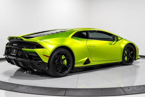 Used 2023 Lamborghini Huracan EVO image 3