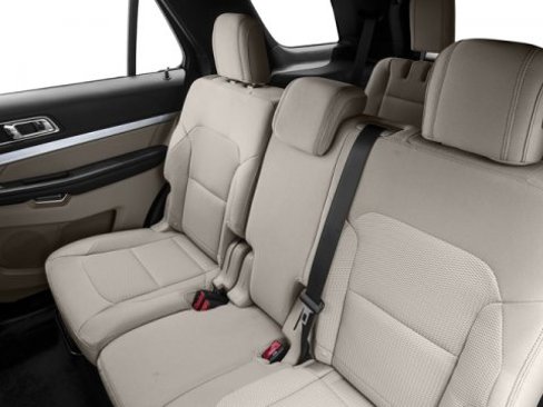 Used 2017 Ford Explorer XLT w/ Equipment Group 202A image 18