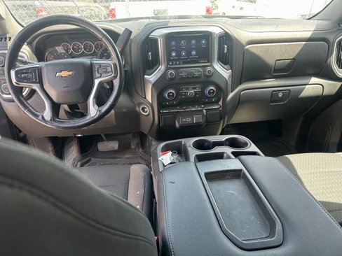 Used 2020 Chevrolet Silverado 1500 LT w/ Convenience Package image 17