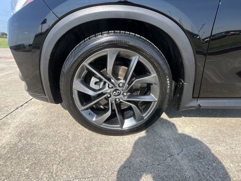 Used 2019 INFINITI QX50 Essential w/ Sensory Package image 40