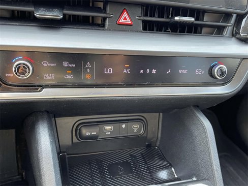 Used 2023 Kia Sportage EX image 22