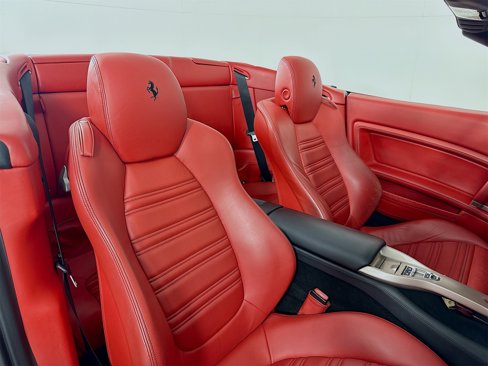 Certified 2014 Ferrari California image 22